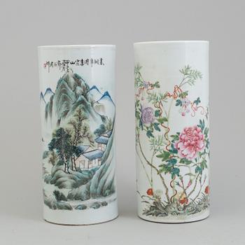 Two Chinese 20th century famille rose hat stand.