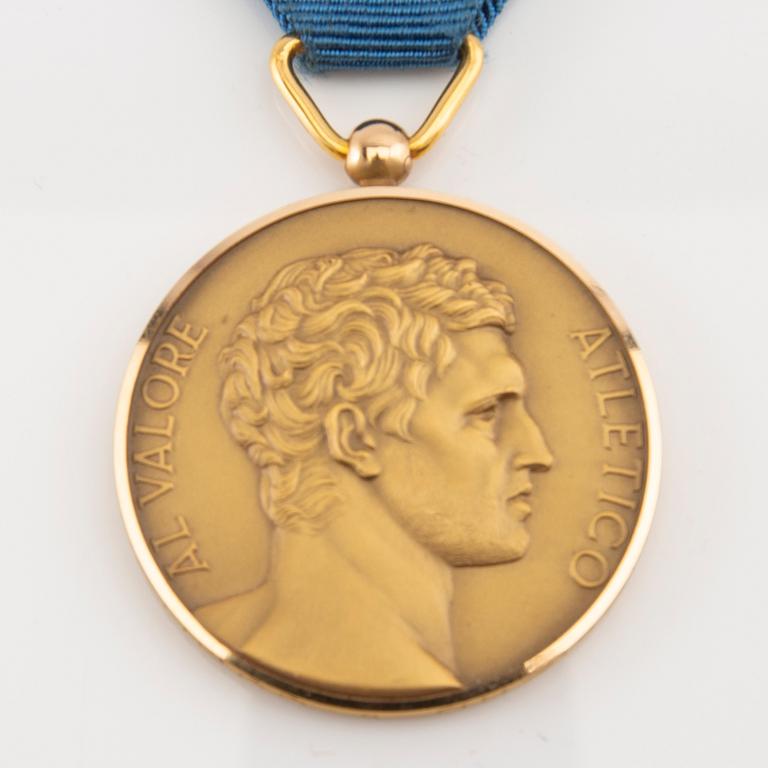 Atletisk tapperhets-medalj 18K guld tilldelad Francesco Gargano, Bertoni Milano Italien.