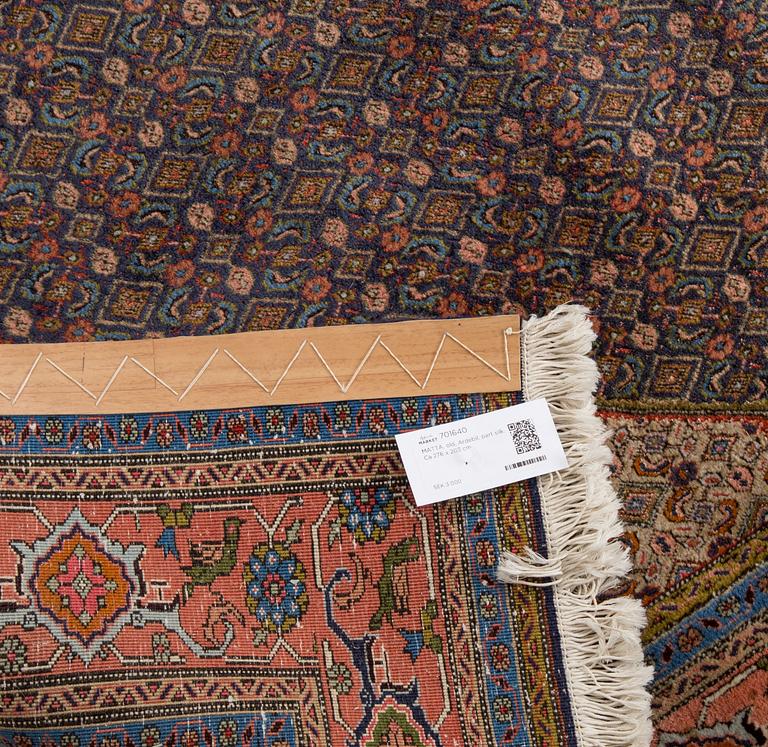 MATTA, old, Ardebil, part silk, Ca 276 x 203 cm.