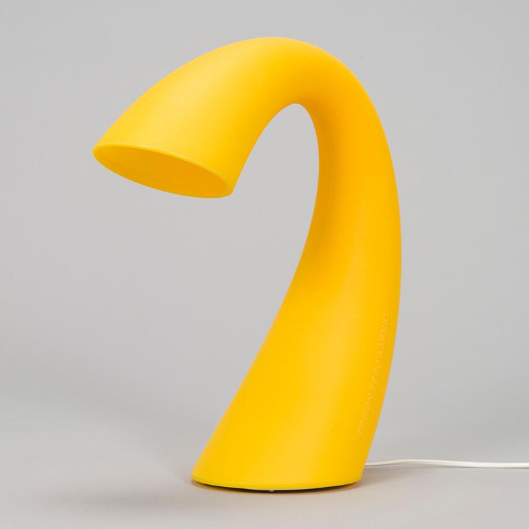 Eero Aarnio, A table lamp 'Swan' for Melaja Oy, 2007.