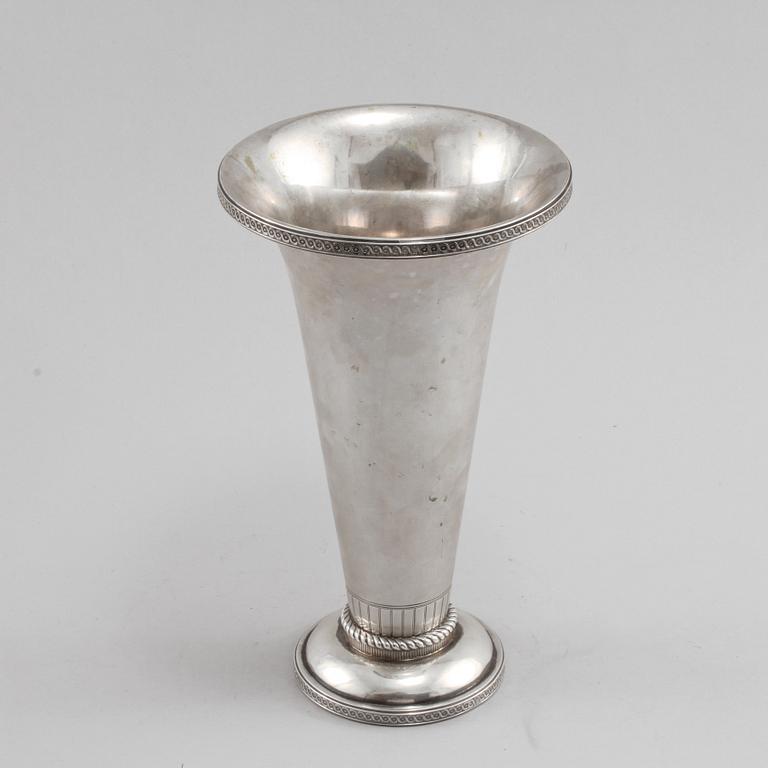 VAS, silver, utländska stämplar, 1900-tal, vikt 545 gram.