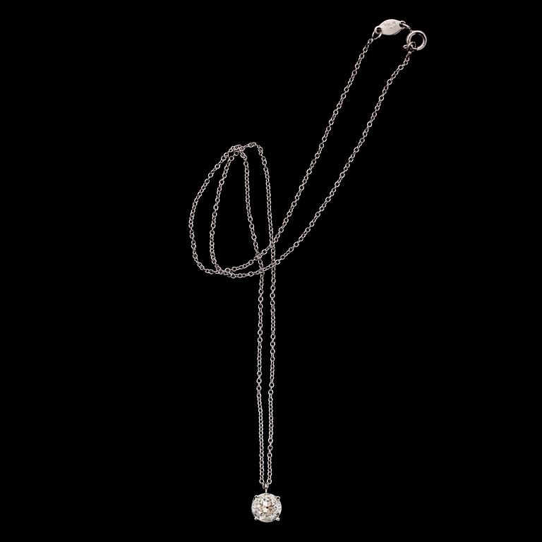 HÄNGE, 18 k vitguld, solitär briljantslipad diamant 1.33 ct.
