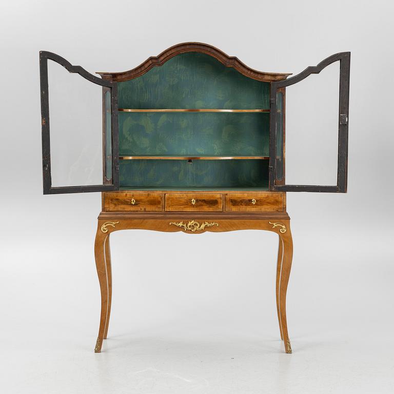 Display cabinet, Rococo/Rococo style, 18th/20th century.