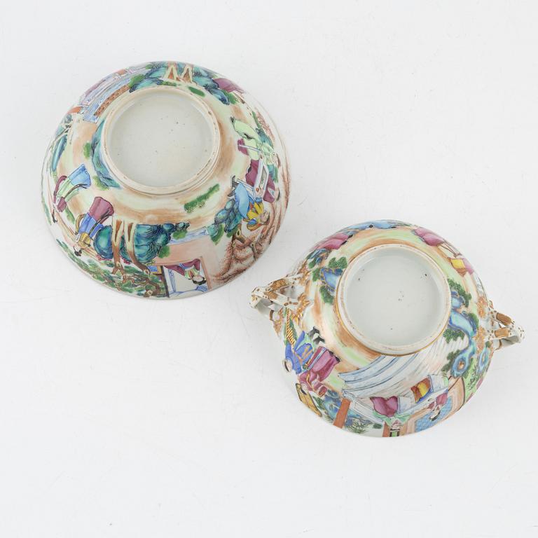 13 Chinese porcelain pieces, 19th/20th century.