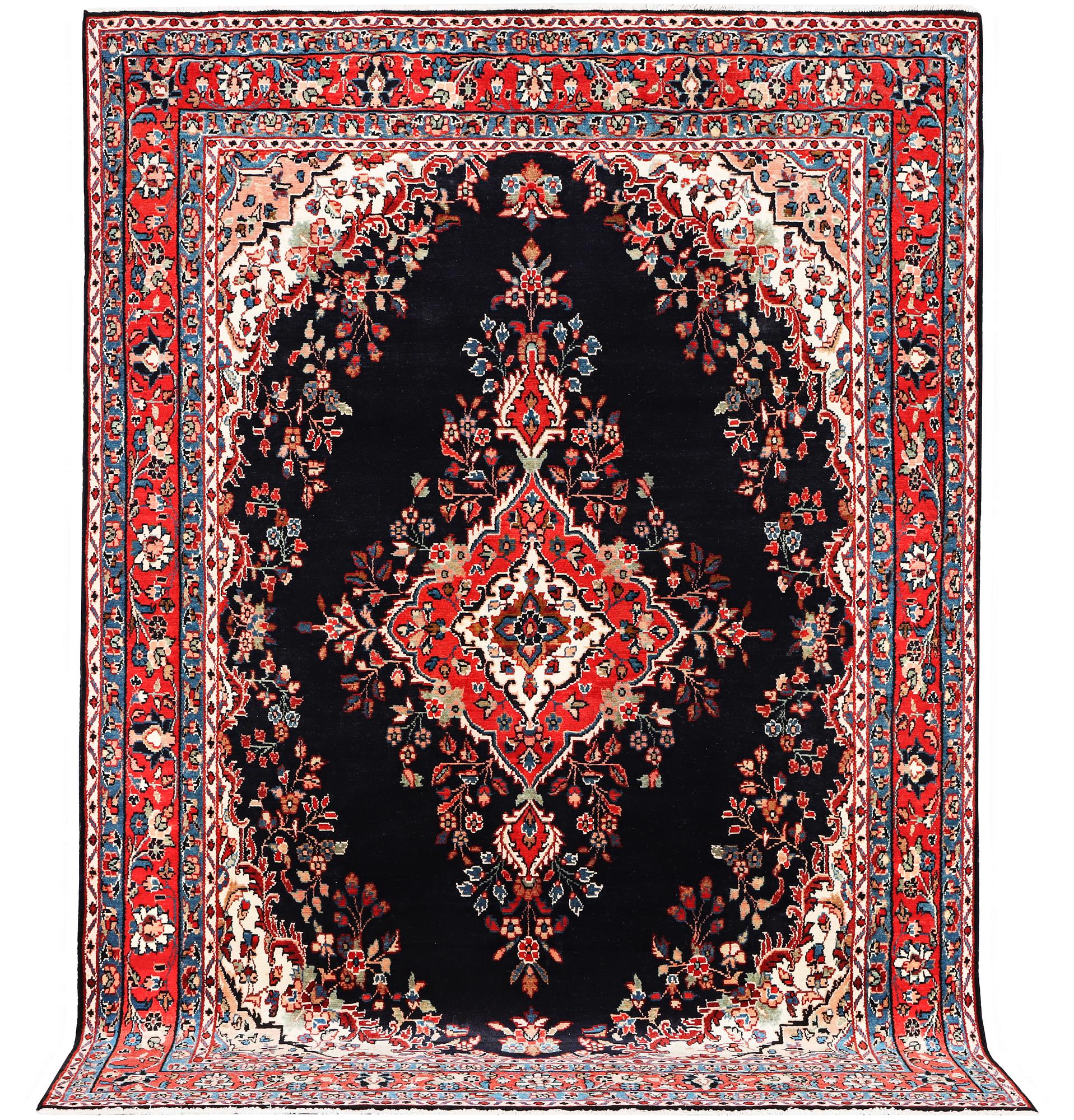A Hamadan carpet, c. 298 x 215 cm.