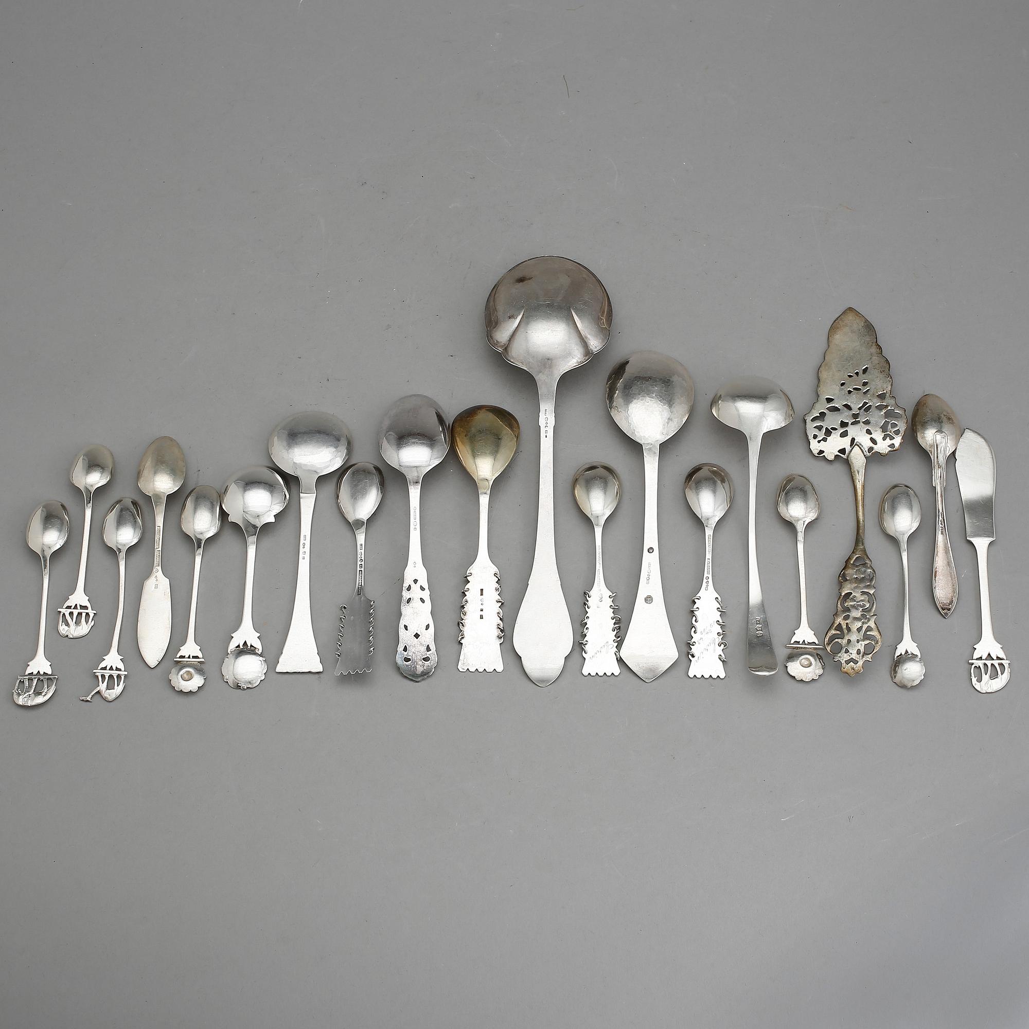 PARTI SILVER, 58 delar, mestadels 1900-talets mitt. Vikt ca 715 g.