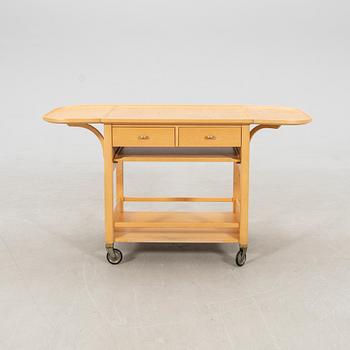 Serveringsvagn/bord Torsten Nilssons snickerifabrik Brösarp 1900-talets senare del.