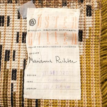 Marianne Richter, rya maskinvävd "Stegeborg" för Östergyllen Wahlbäcks fabriker Linköping ca 1200 cm.