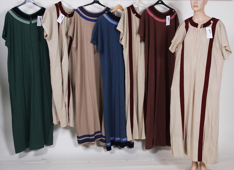 MANSDRÄKTER, 7 st, Prästerna, ur "Trollflöjten", opera av W A Mozart.