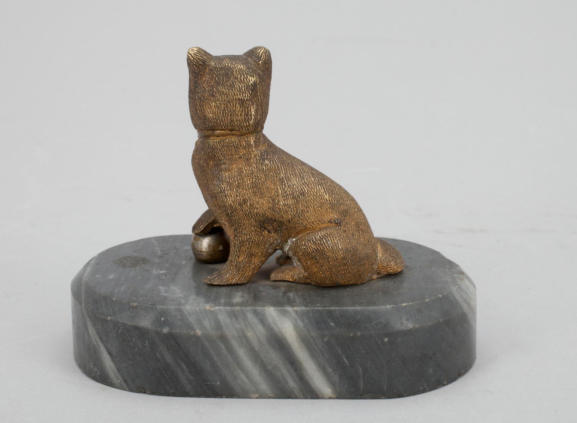 BORDSDEKOR, brons samt sten. 1900-tal.