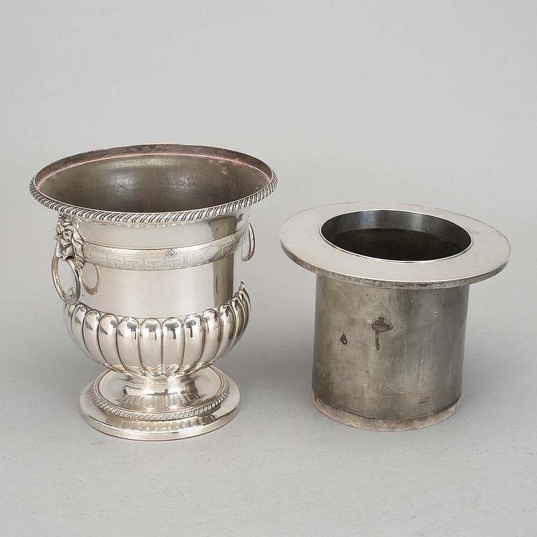 CHAMPAGNEKYLARE, nysilver. Sannolikt England, 1900-tal.