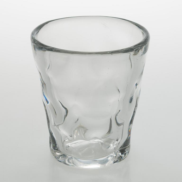 Gunnel Nyman, A glass vase, model 'GN 3231', signed Gunnel Nyman Iittala. 1940s.