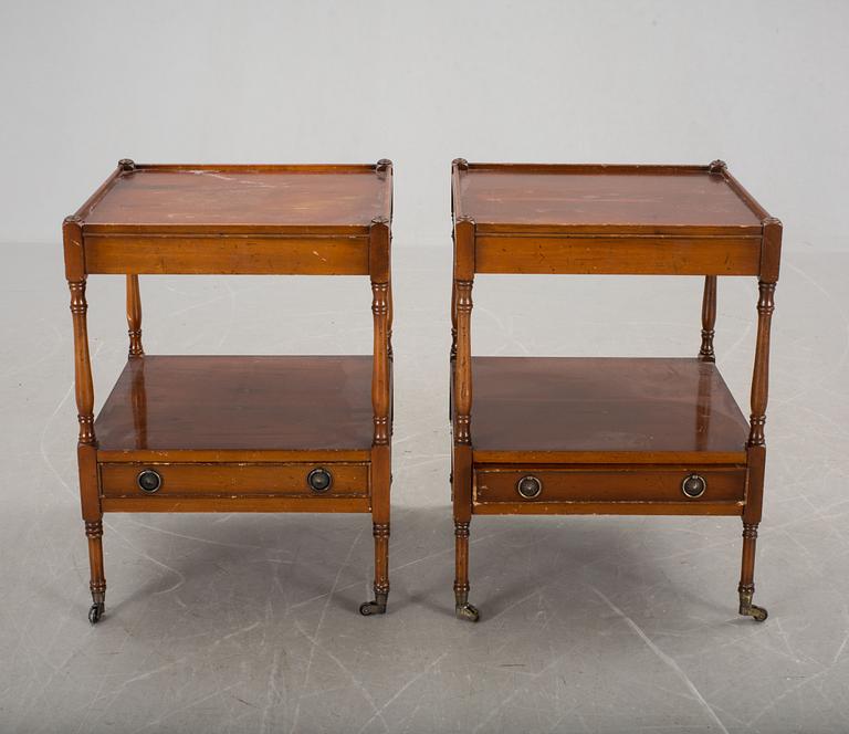 SIDOBORD/SÄNGBORD, ett par, 1900-talets andra hälft.