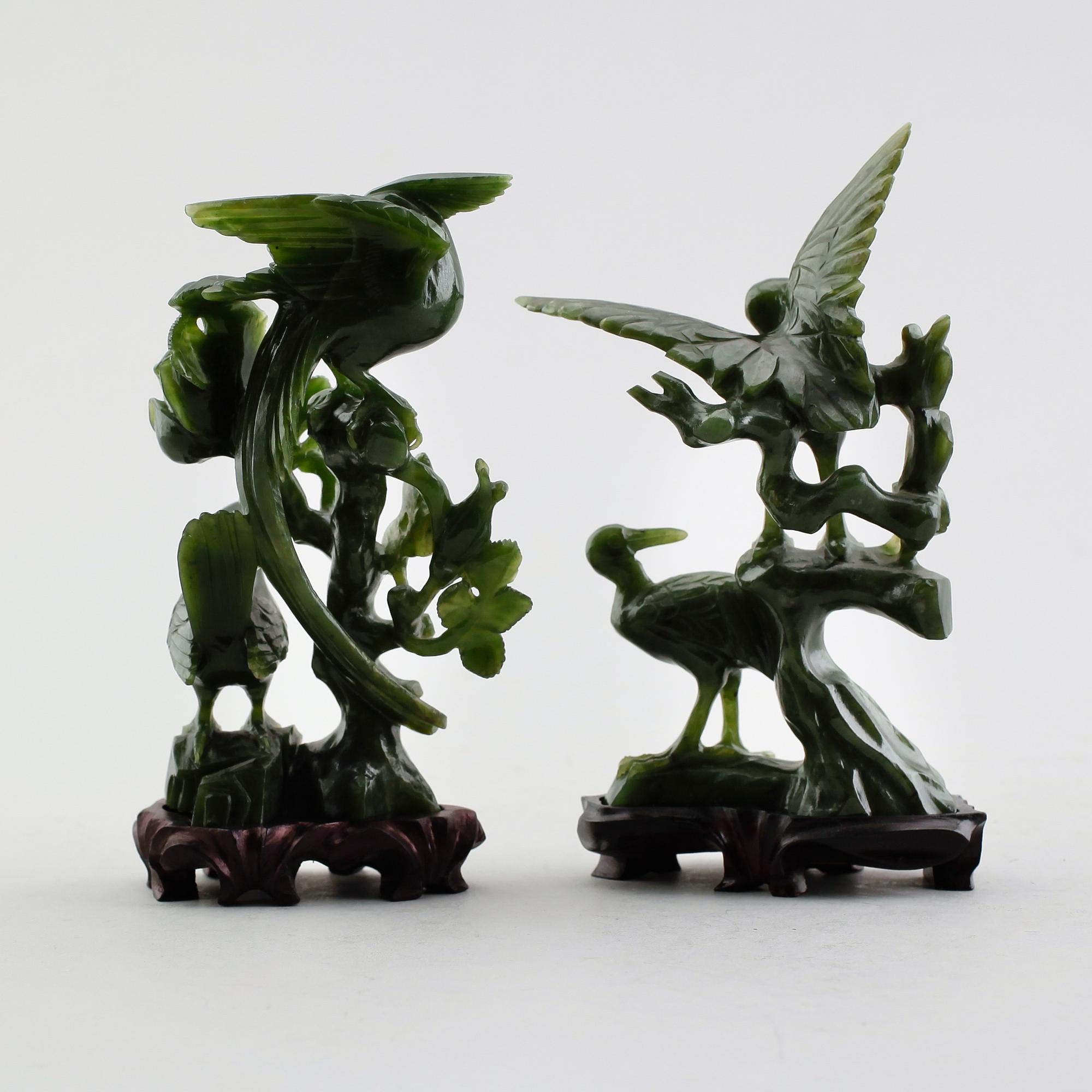 FIGURER, 2 st, nefrit, Kina.