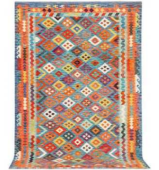 A Kilim carpet, c. 297 x 197 cm.