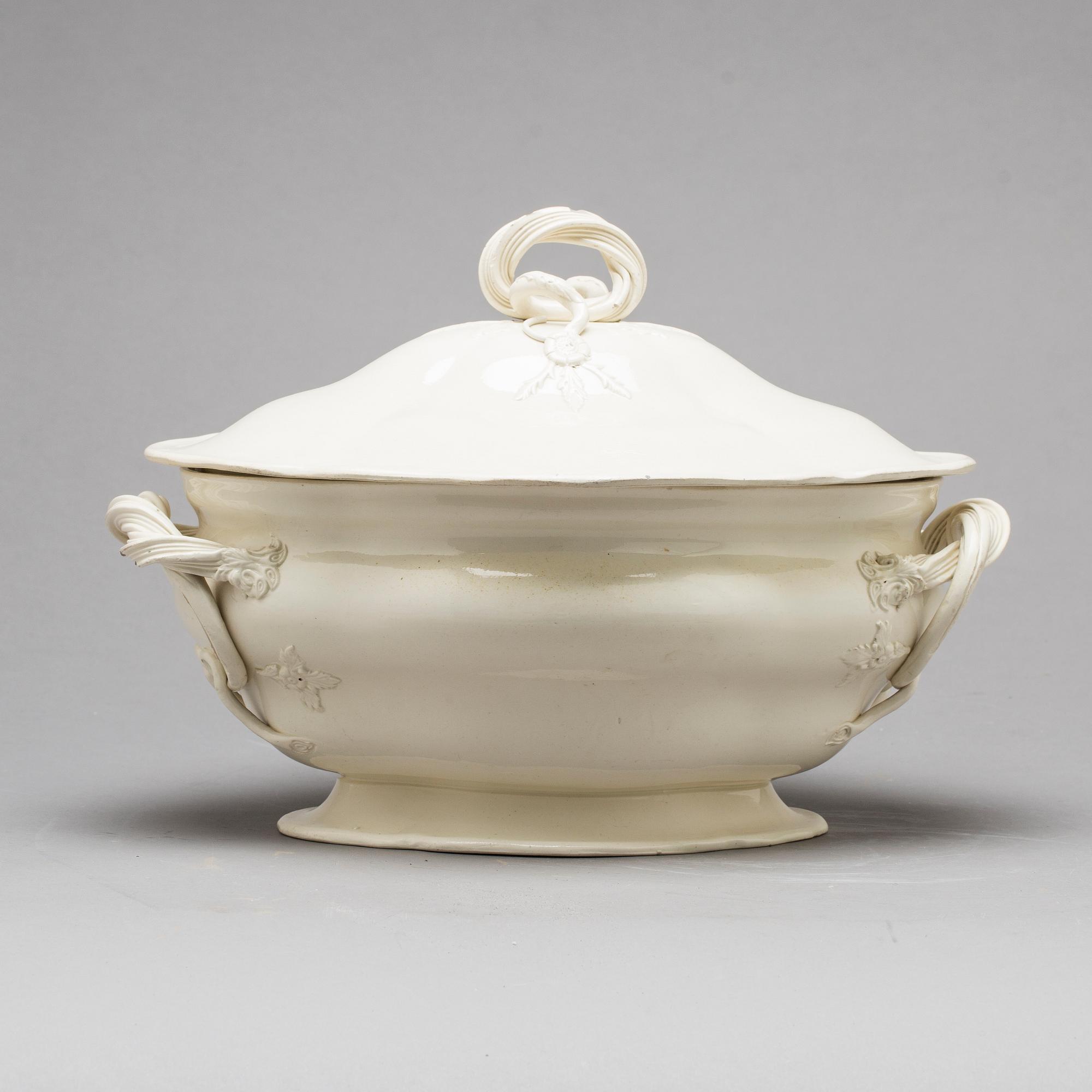 SOPPTERRIN, fajans, trol England 1700/1800-tal.