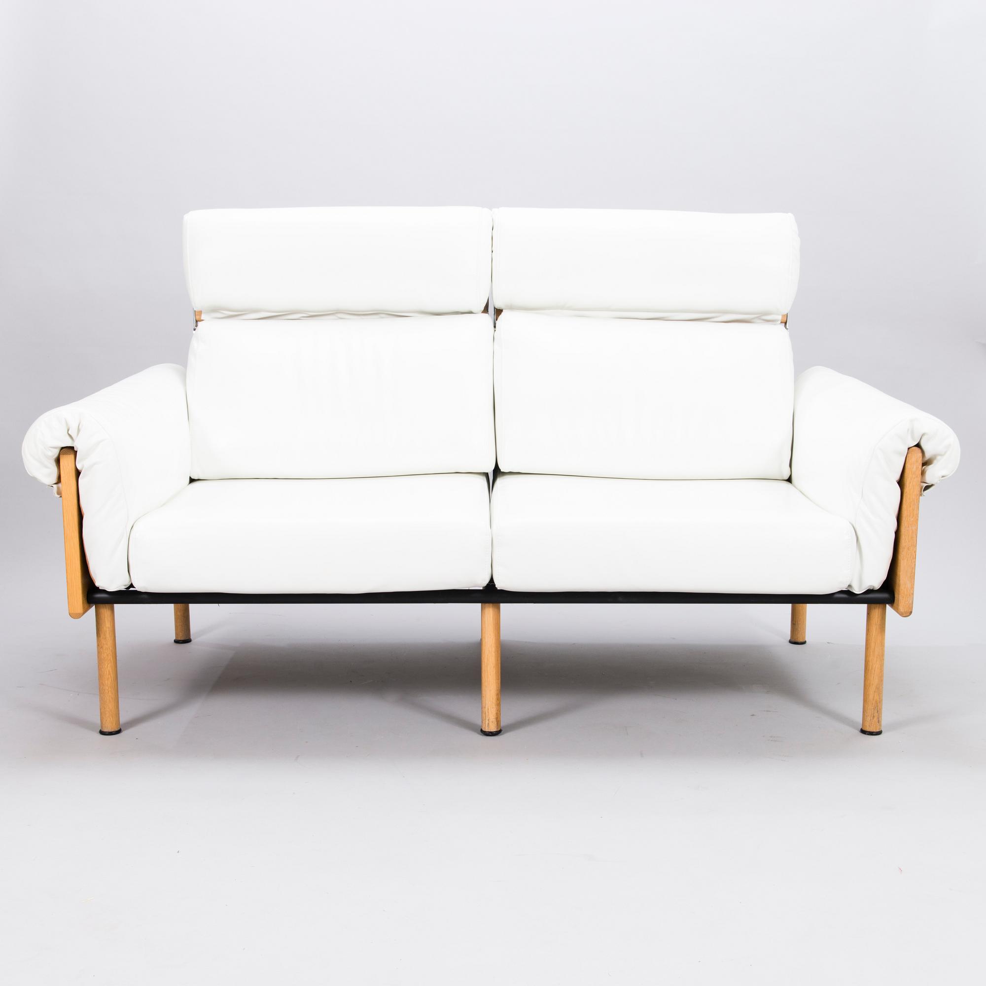 YRJÖ KUKKAPURO, sohva, "Ateljee", Haimi/Avarte 1900-luvun loppu.