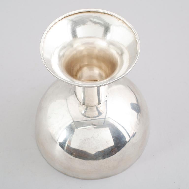 SKÅL PÅ FOT, silver, GAB, Stockholm 1922. Vikt ca 338 gram.