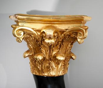 KOLONNER, 4 st, renässansstil, 1900-talets första hälft.