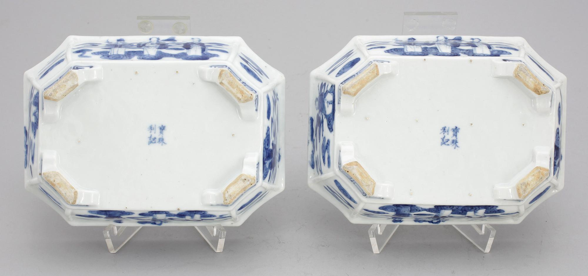 YTTERFODER, ett par, porslin, Kina 1800-tal.