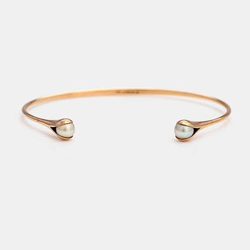 Elis Kauppi, Armband, 14K guld och odlade pärlor. Kupittaan kulta, Åbo 1977.