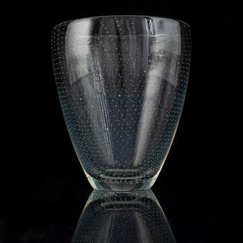 Gunnel Nyman, glass vase,  Nuutajärtvi Notsjö.