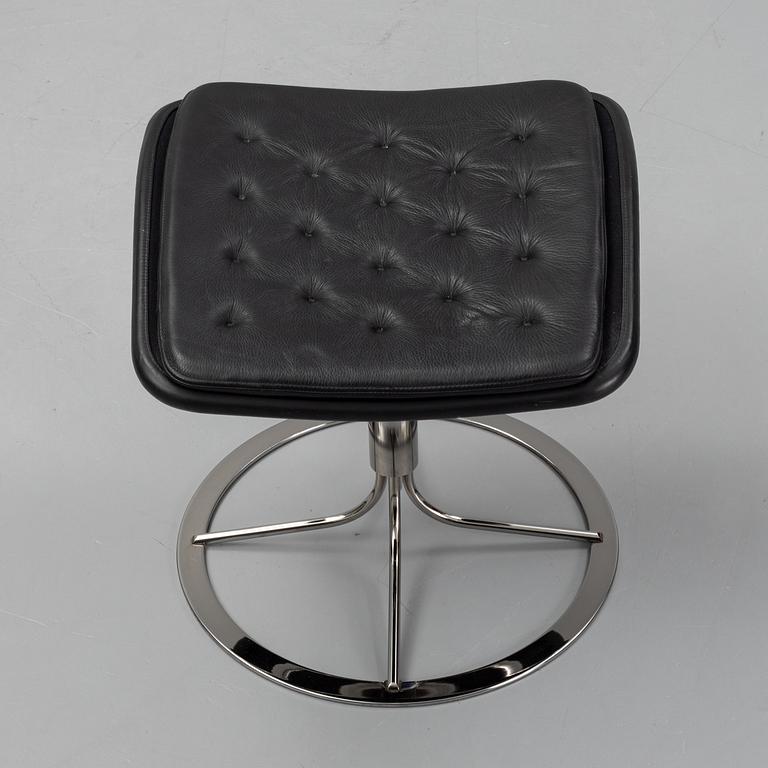 Bruno Mathsson, a 'Jetson 69' stool.