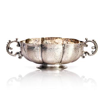 225. A Scandinavian 17th/18th century silver bowl. Unidentified maker's mark.