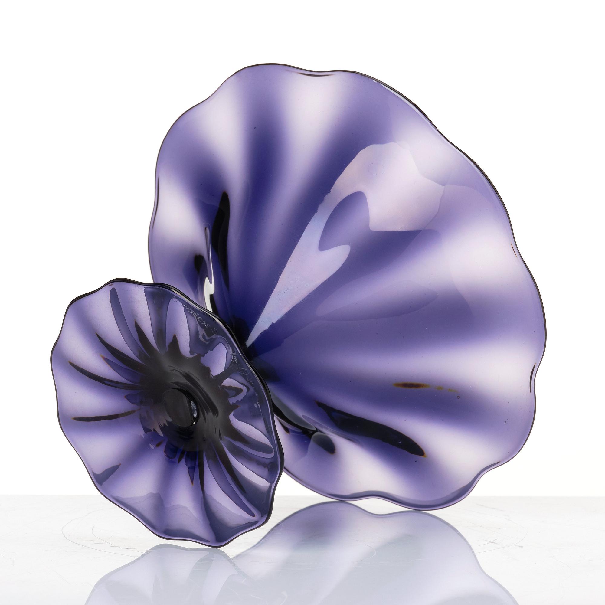 Simon Gate, a purple glass bowl 'Slottsglas', Orrefors Sweden 1920s.