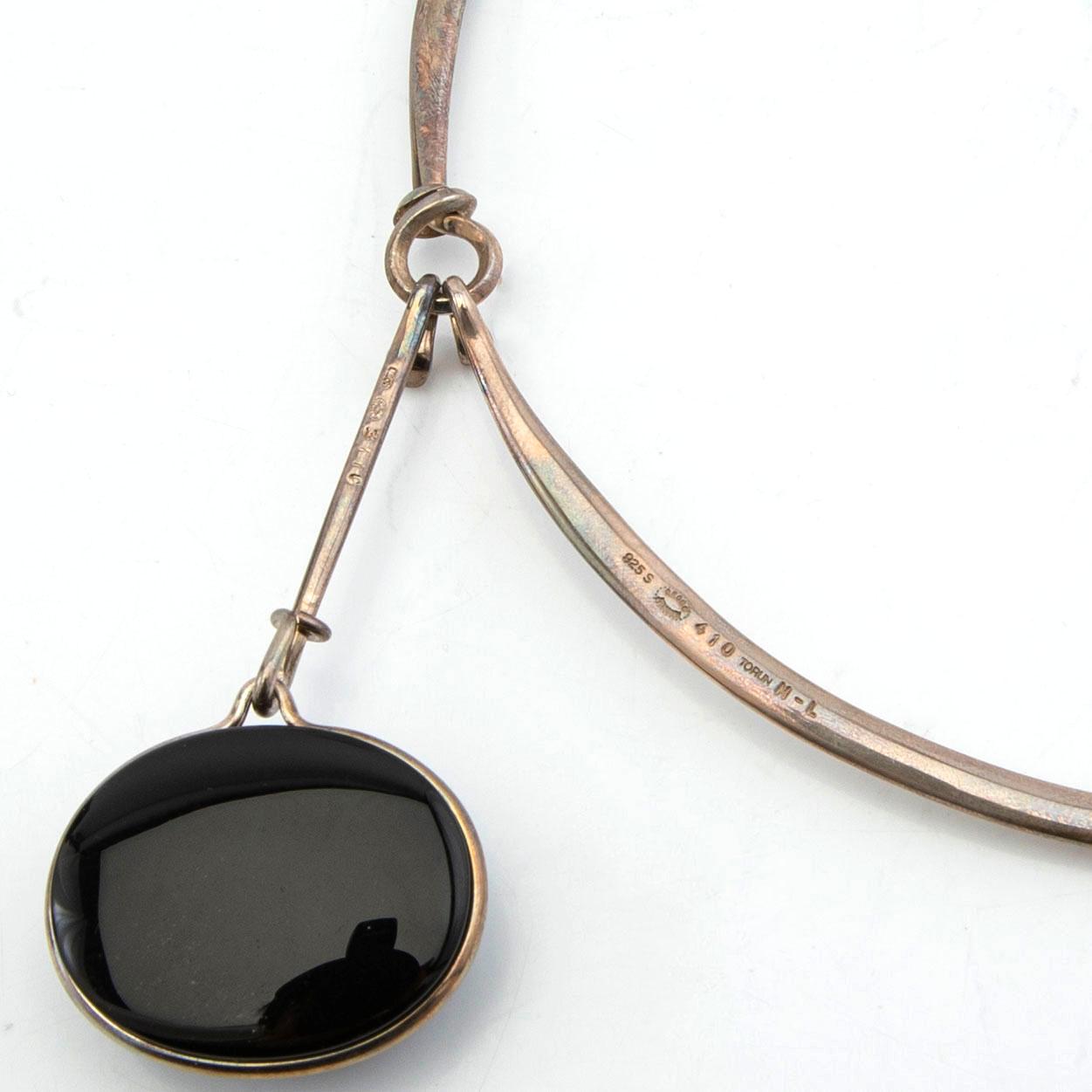Vivianna Torun Bülow-Hübe, necklace, silver, with two pendants in rock crystal and onyx, by Georg Jensen.
