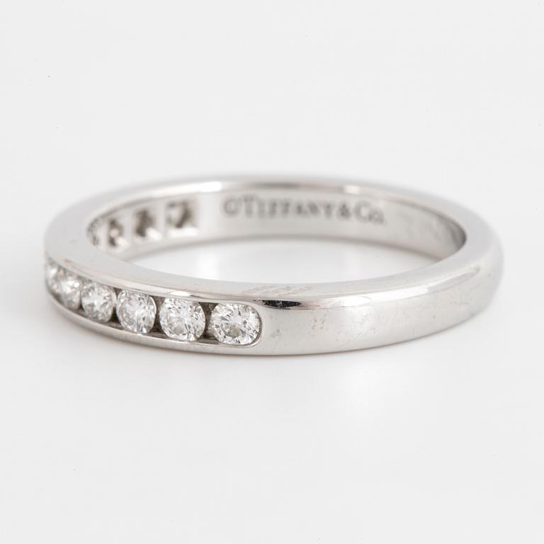 TIFFANY & CO, Ring with brilliant-cut diamonds.