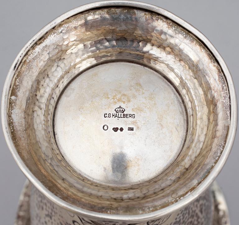 MATSKEDAR SAMT VAS, 13 delar, silver, troligen Rasmus Jensen, Kolding resp C.G. Hallberg, Sthlm 1918, tot vikt 880 g.