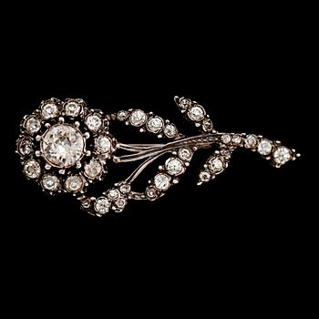 BROSCHER, 7 st, 1800-/1900-tal.