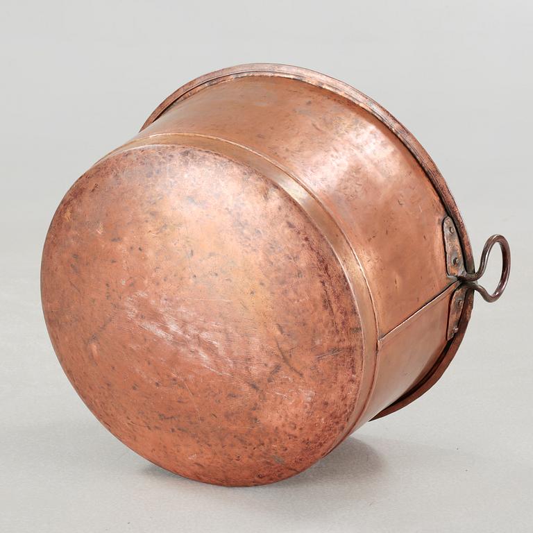 A 19th century firewood cauldron.