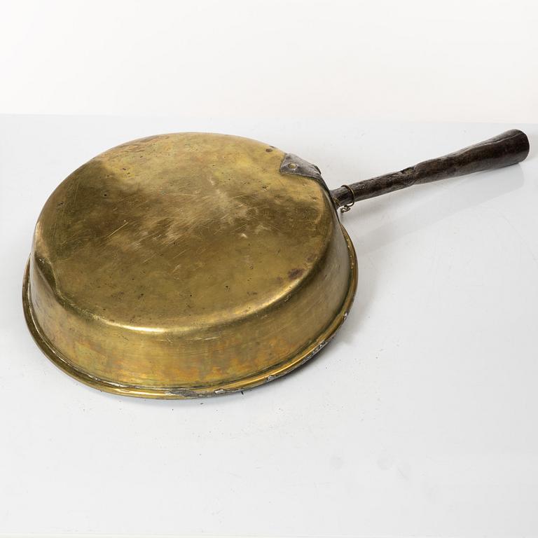 A Swedish brass lidded saucepan, 18th century.