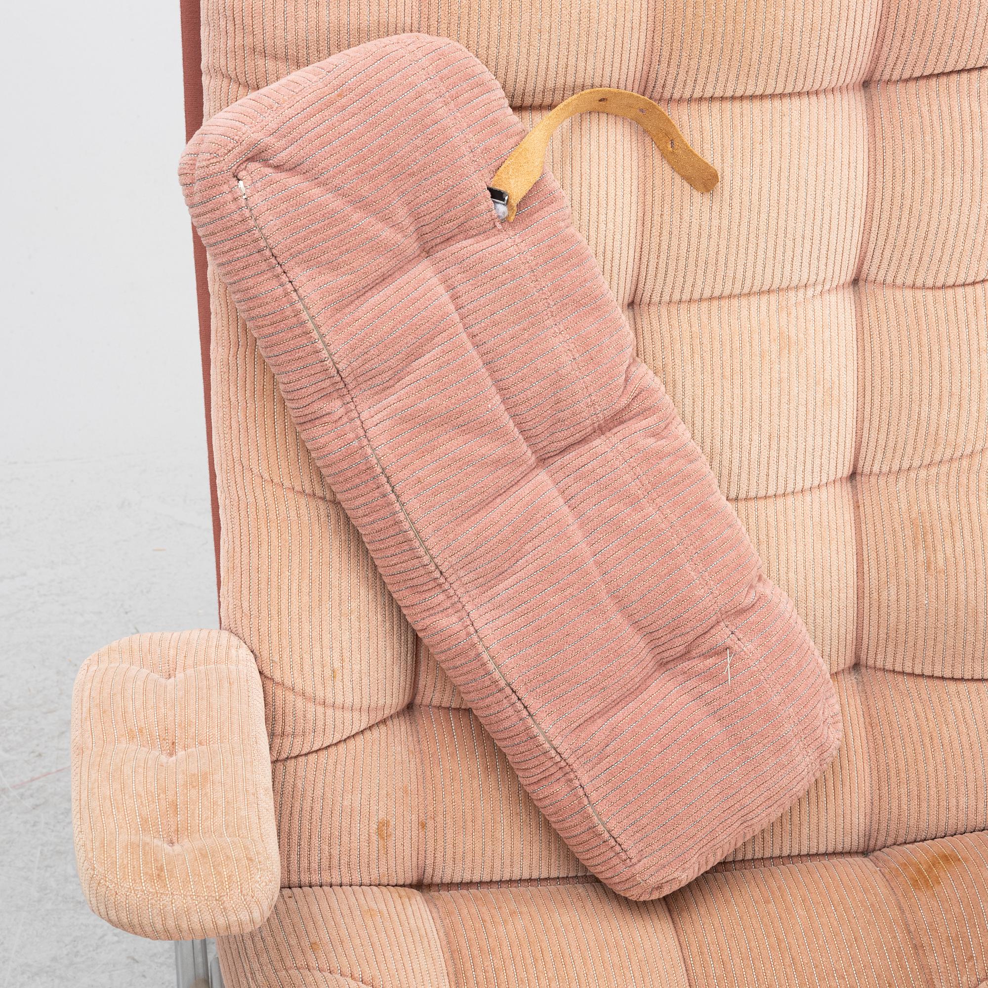 Sam Larsson, vilfåtölj, "Fenix", Dux.