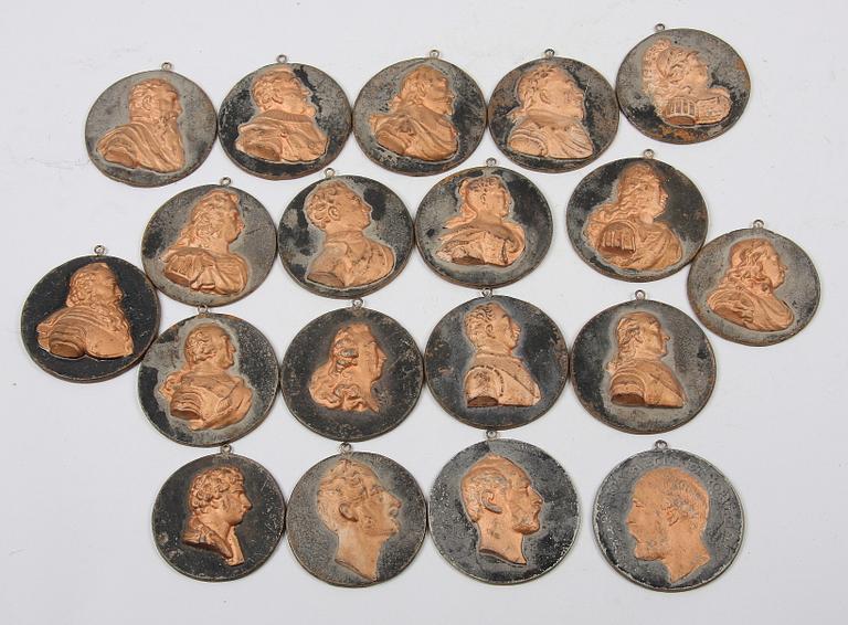 GJUTJÄRNSPLAKETTER. 19 st.