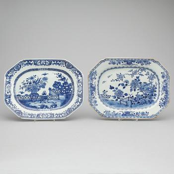 STEKFAT, 2 st, porslin, Qing dynastin, Qianlong (1736-1795).