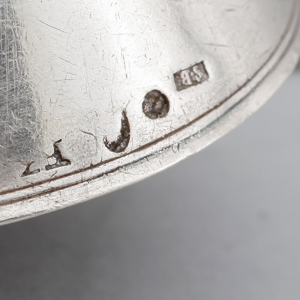 SÅSSLEV samt SKEDAR, 5 st, silver, Sverige tidigt 1800-tal. Tot silvervikt ca 235 gram.