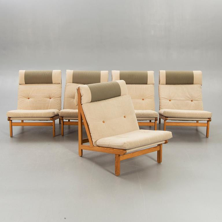 A set of five pine 1970:s easy chairs by Bernt Pedersen 'Kludestol', Denmark.