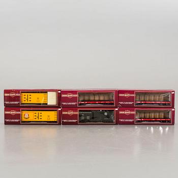 BACHMANN BIG HAULERS, 6 WAGONS.