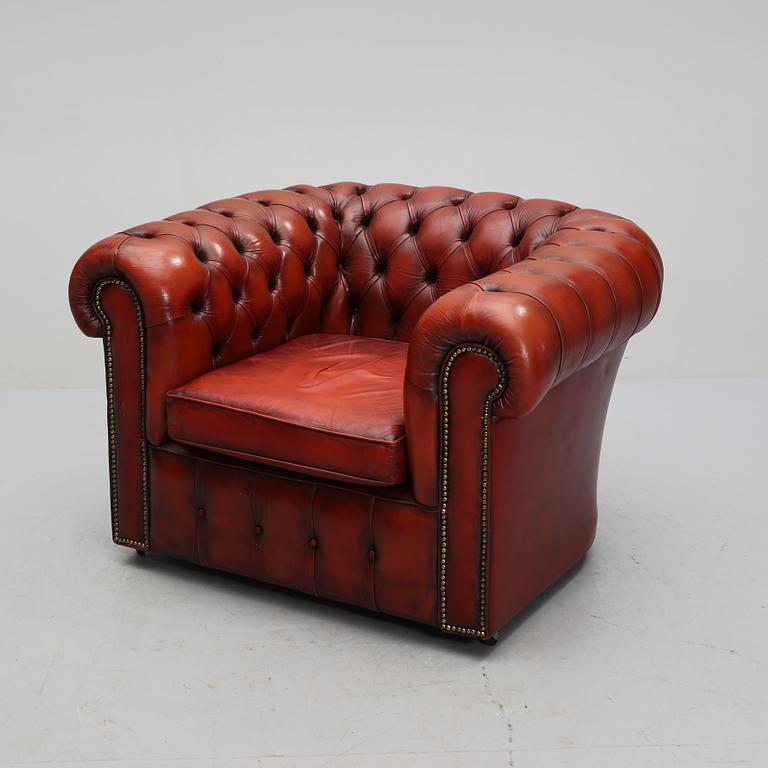 FÅTÖLJ, chesterfieldmodell, 1900-talets andra hälft.