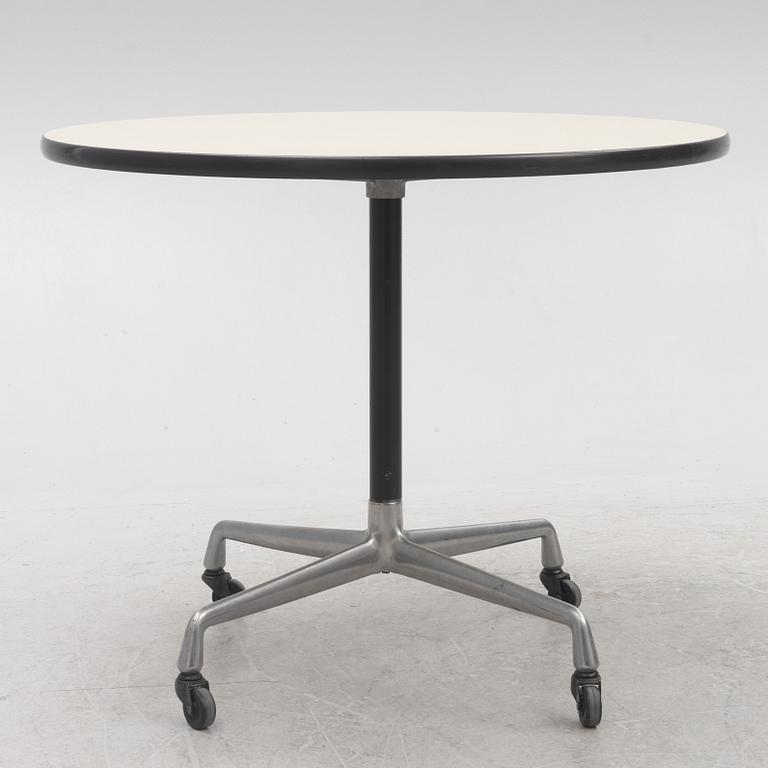 A table from the series "Action Office", Herman Miller.