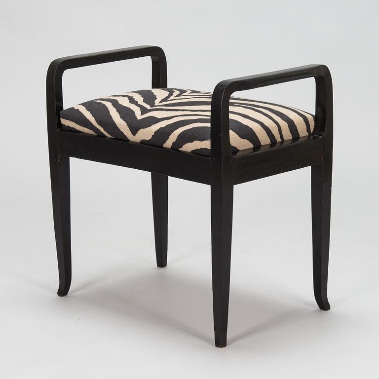 Taburett/pall, 1900-talets mitt.