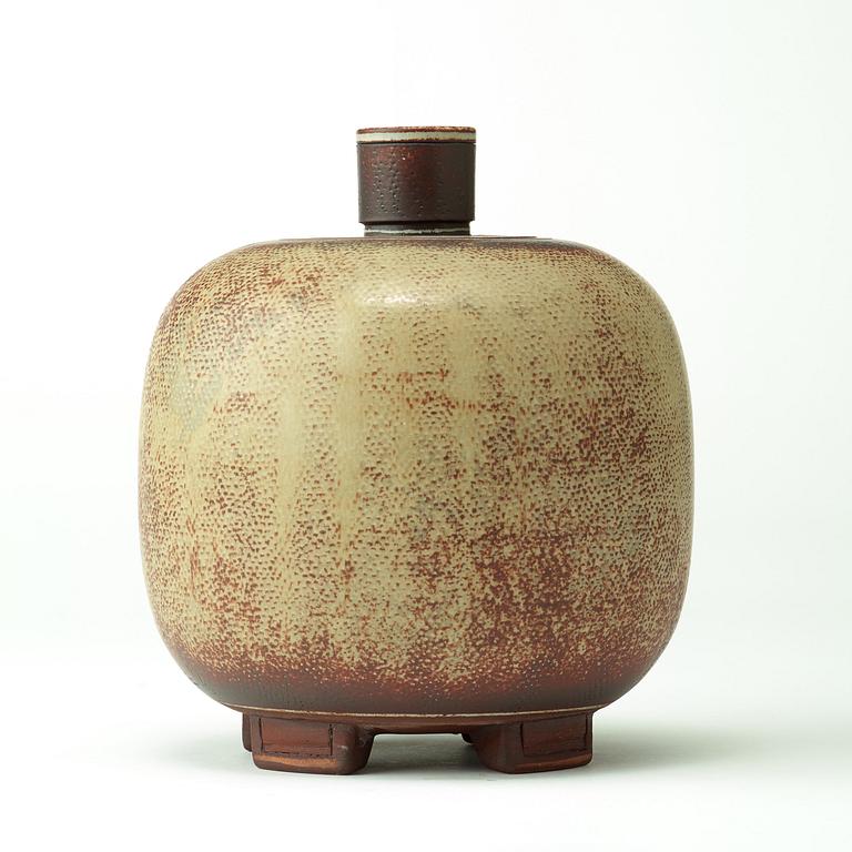 A Wilhelm Kåge Farsta stoneware jar and cover, Gustavsberg studio, Sweden 1960.
