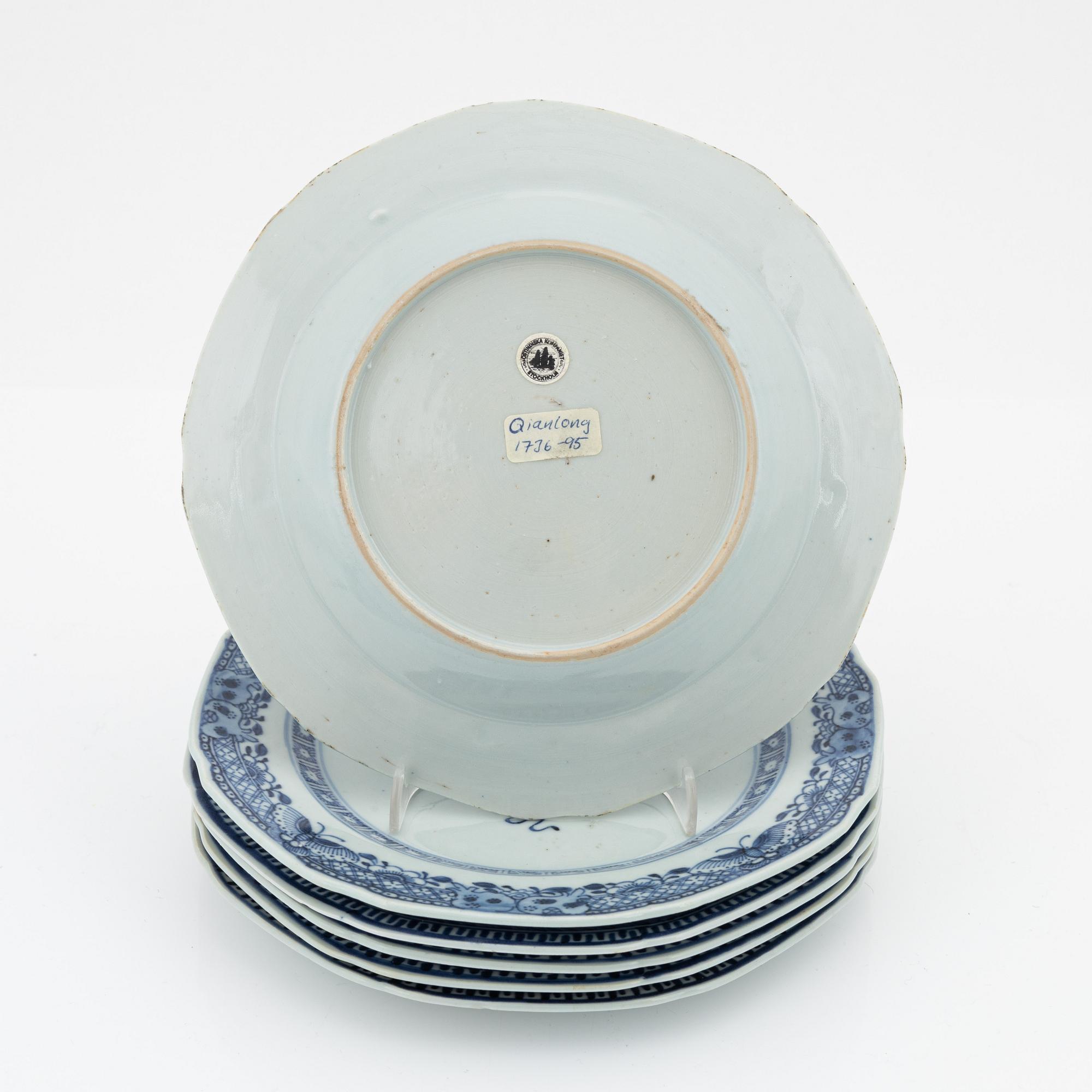 A set of six blue and white dishes, Qing dynasty, late 18th Century.
