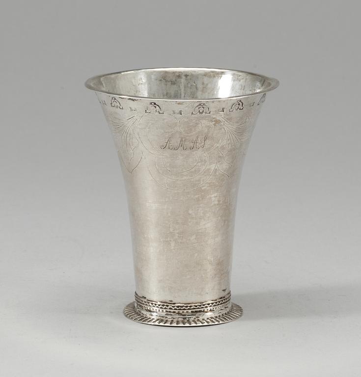 A Swedish silver beaker, makers mark by Johan Söderdahl, Söderköping 1778.