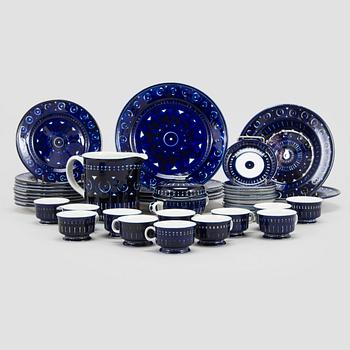 Ulla Procopé, a 30-piece 'Valencia' tableware set for Arabia.