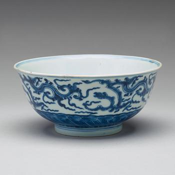 A blue and white bowl, Qing dynasty, early 18th Century.