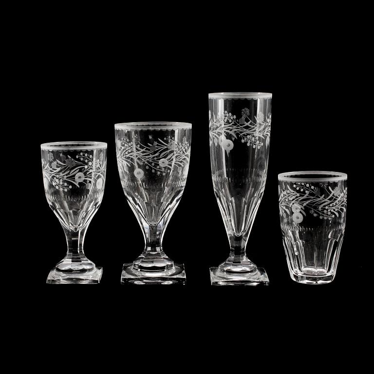 GLASSERVIS, 84 delar, "Koskull", Kosta.